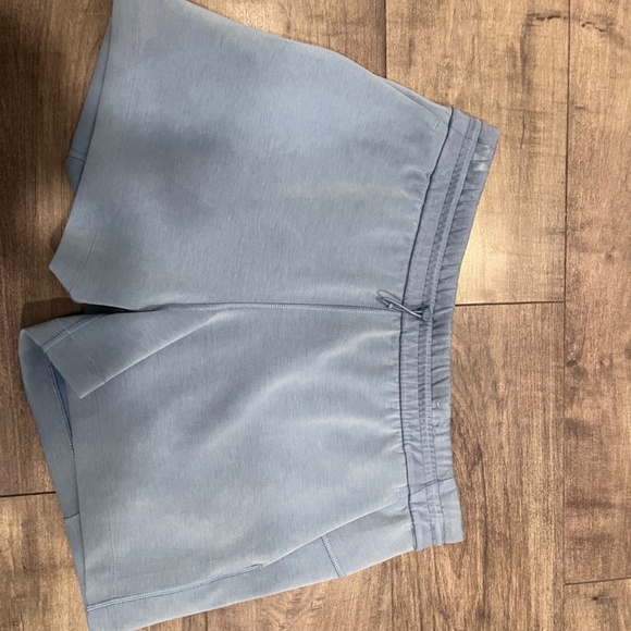 lululemon softstreme shorts size 12 blue denim - Picture 2 of 5